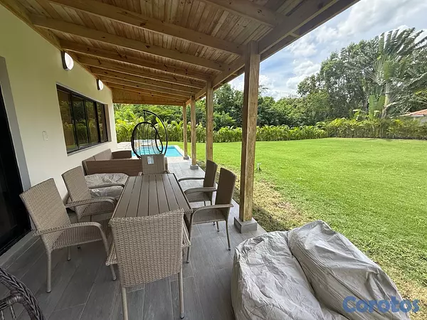 casas vacacionales y villas - Vendo Villa Nueva 6Hab Metro Country US$460k 5