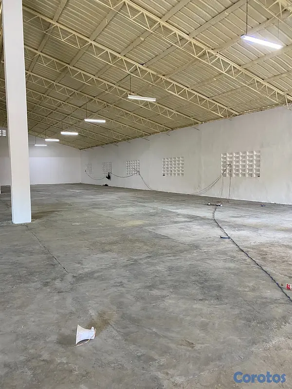 oficinas y locales comerciales - Almacén en Alquiler – 800 m² | Centro de Santo Dom 4