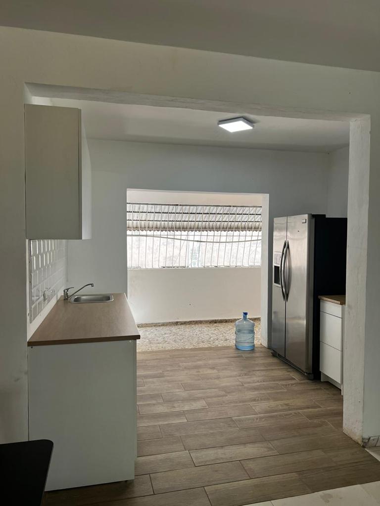 apartamentos - Rento apartamento sin amueblar en Naco edificio tradicional  0