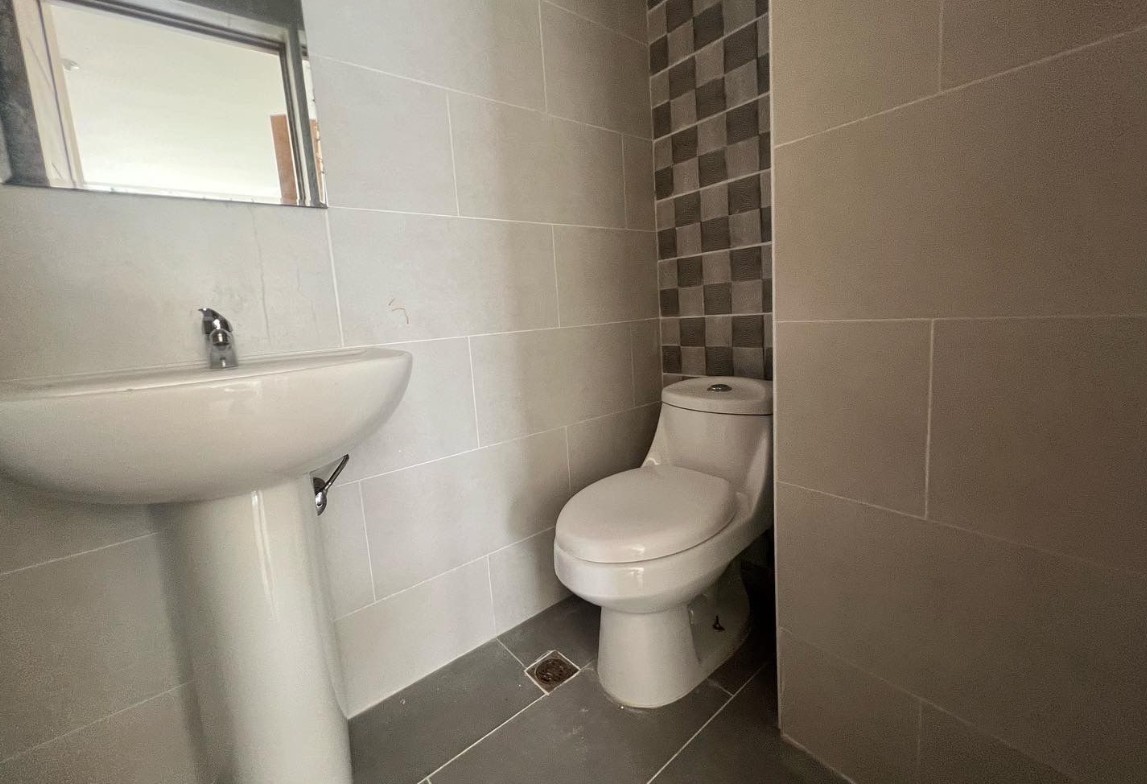apartamentos - 🔵Apartamento en evaristo morales 2do piso con terraza 
 4