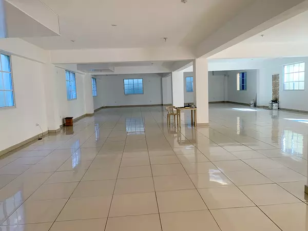 oficinas y locales comerciales - Local primer nivel abierto 5