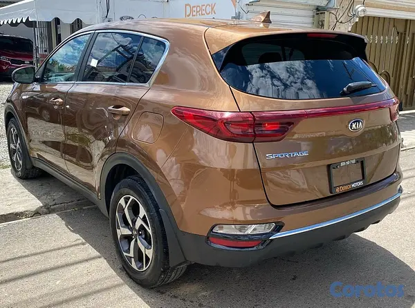 jeepetas y camionetas - Kia Sportage LX 2020 4