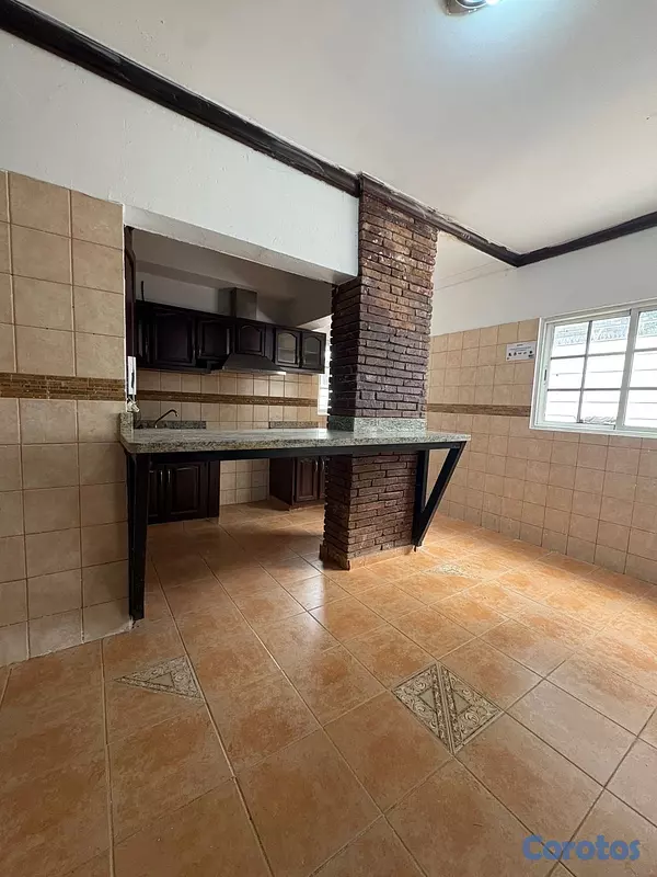 casas - Propiedad esquinera comercial  7