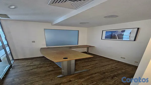 oficinas y locales comerciales - Alquiler de oficina en plaza comercial 5