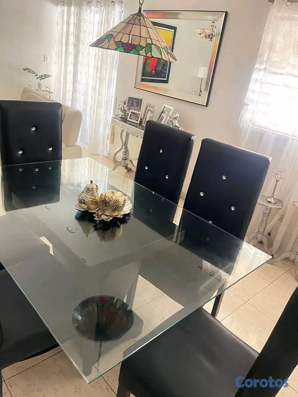 muebles y colchones - ✨ COMEDOR EN VENTA – RD$25,000 ✨
 2