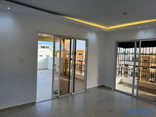 apartamentos - Tu nuevo hogar te espera – Amplio Penthouse en Alquiler. 4to - 5to nivel 8