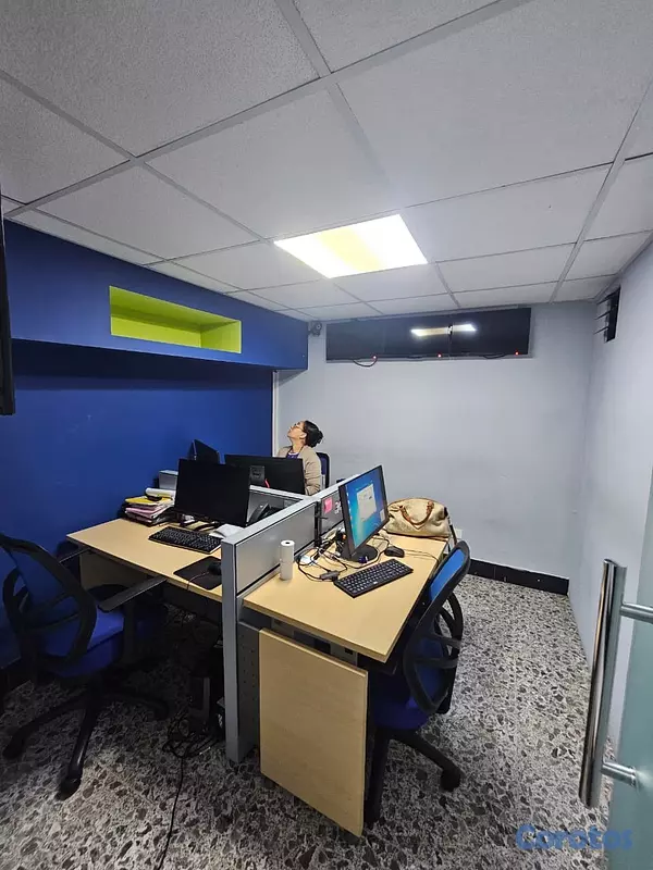 oficinas y locales comerciales - ALQUILO Local Comercial en LA ESPERILLA, 135 Mts.2 8