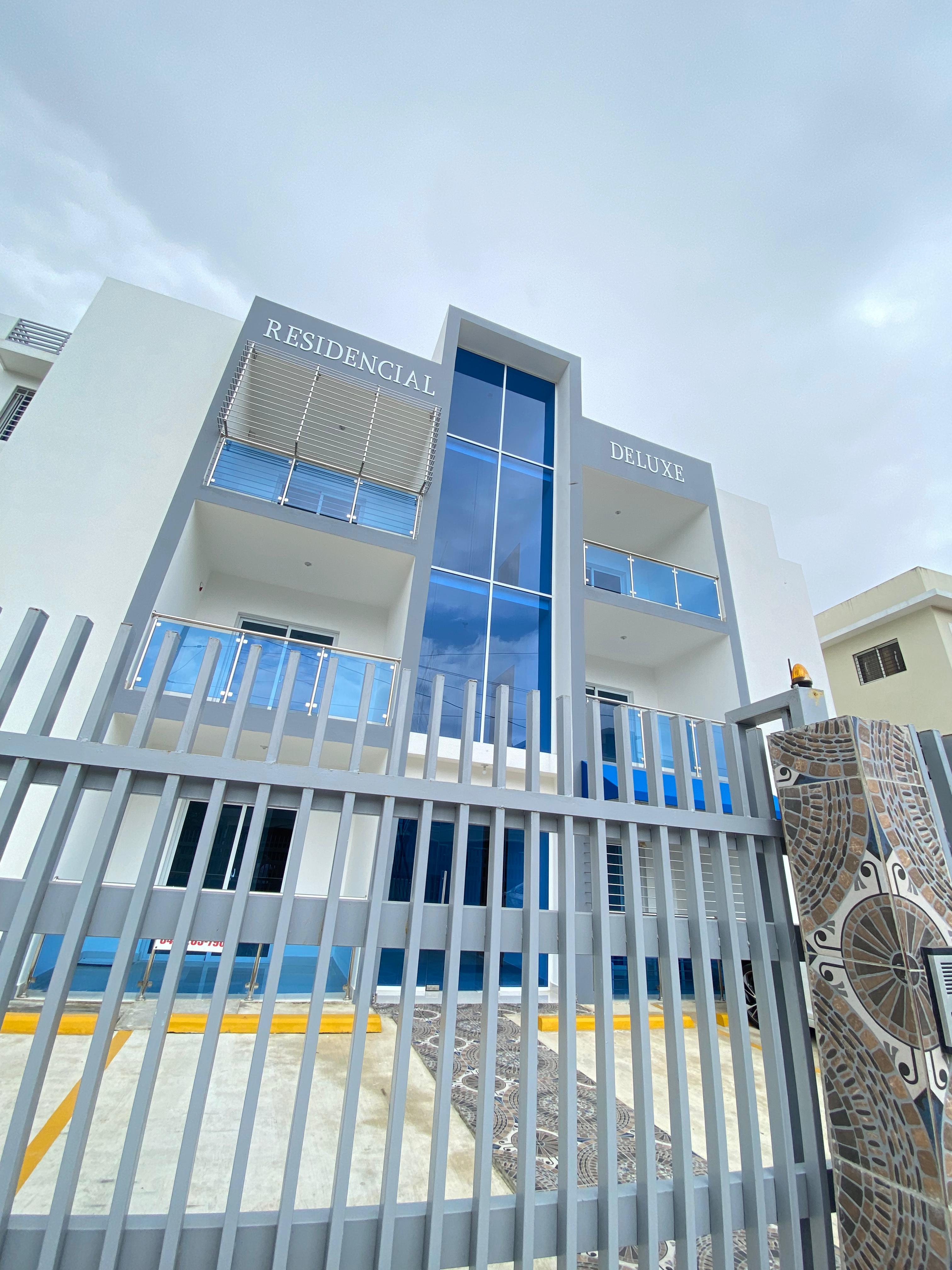 apartamentos - Apartamento 2do Nivel en Los Alamos  9