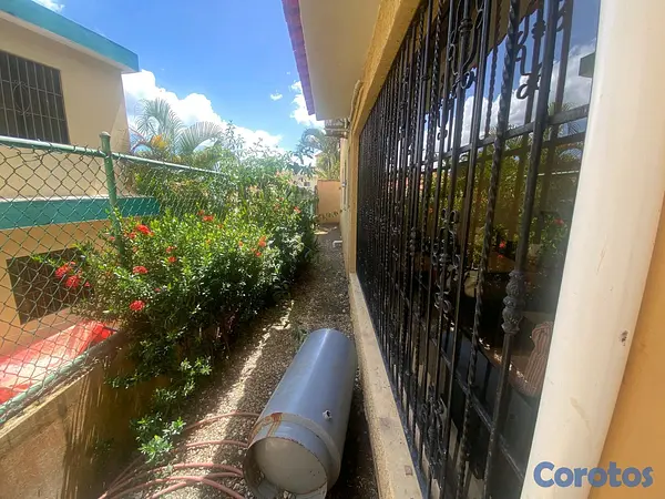 casas - casa en residencial tranquilo en puerto plata  8
