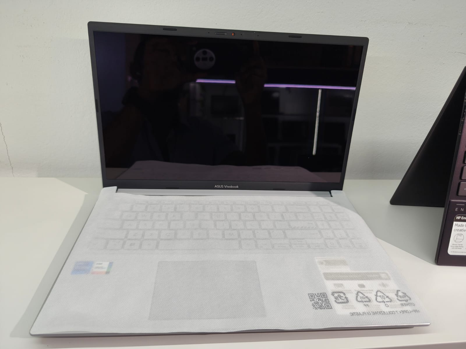 computadoras y laptops - ASUS 15.6 FHD  Touch i7-1255u 16/512GB SSD M2 wind 2