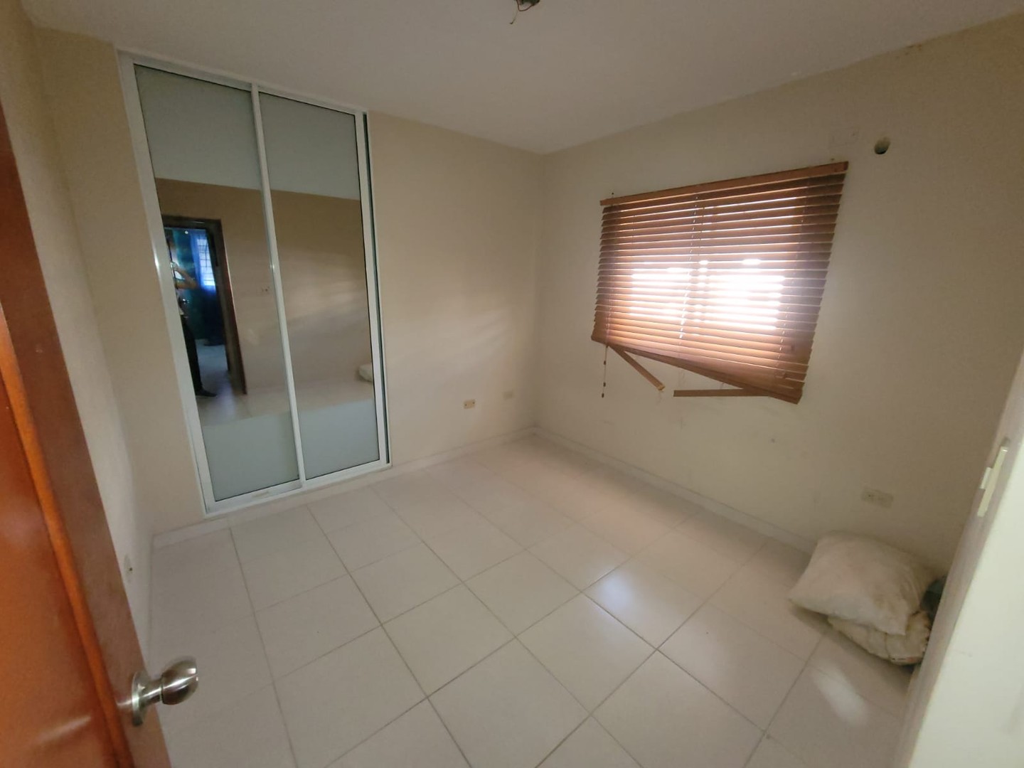apartamentos - Se vende apartamento en Altos de Alameda 1
