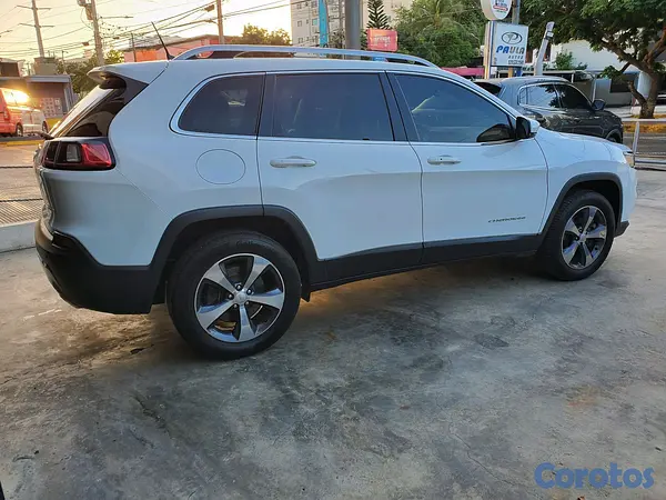 jeepetas y camionetas - Jeep Cherokee Límited 4WD 2019 3