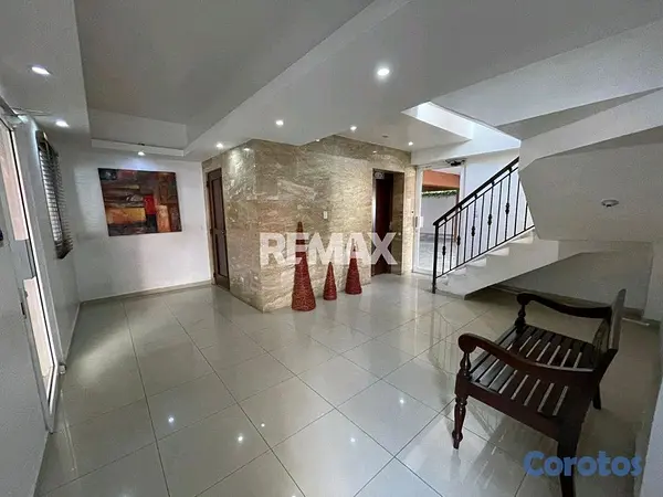apartamentos - Apartamento en Alquiler en Evaristo Morales 2H, 2B, 2P 5