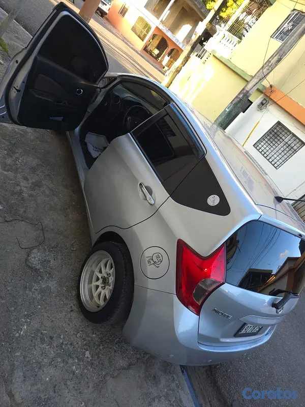 carros - Nissan Note Medalist 2015 full 5