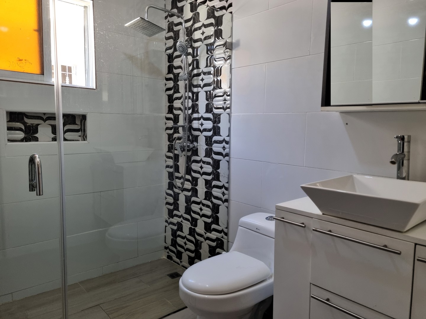 casas - Vendo Casa dos niveles en Residencial Brisa Oriental San Isidro y Ecologica 9