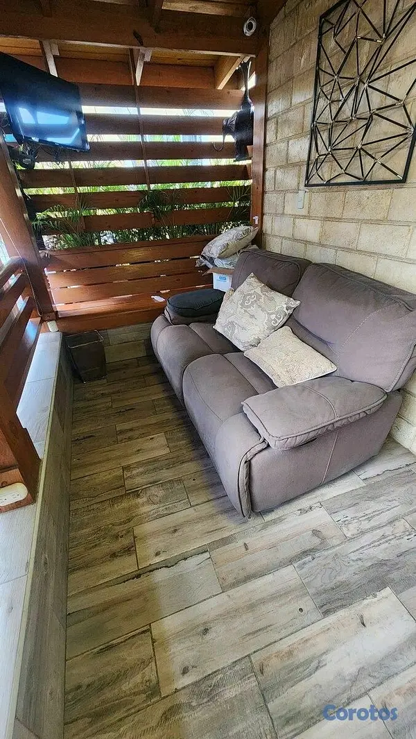 casas - Amplia casa en venta- Los Restauradores  4