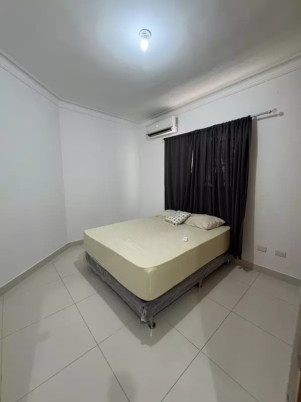 apartamentos - Vendo Apartamento 2do nivel en Villa Aura 10