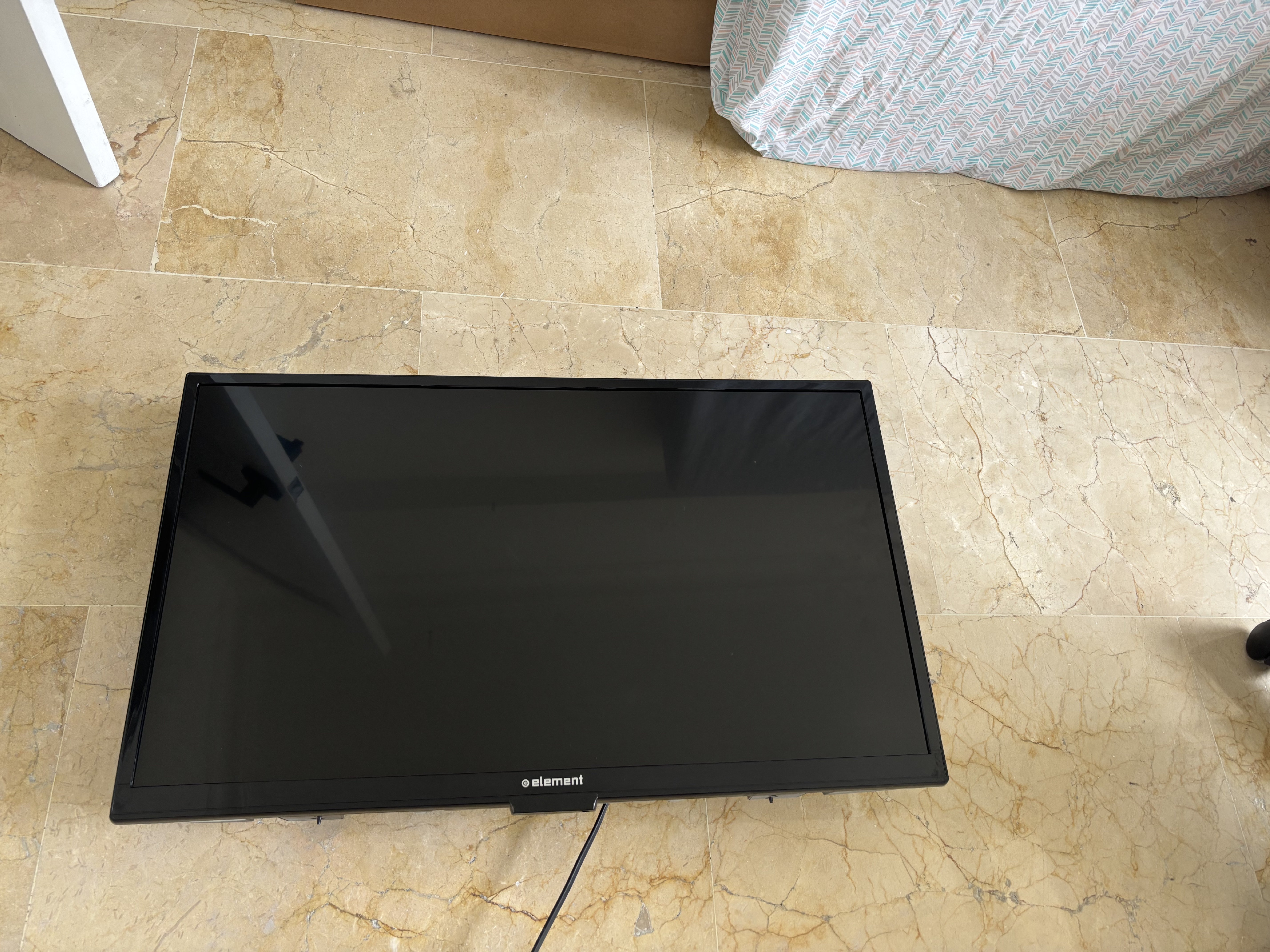 tv - television smart tv 32”