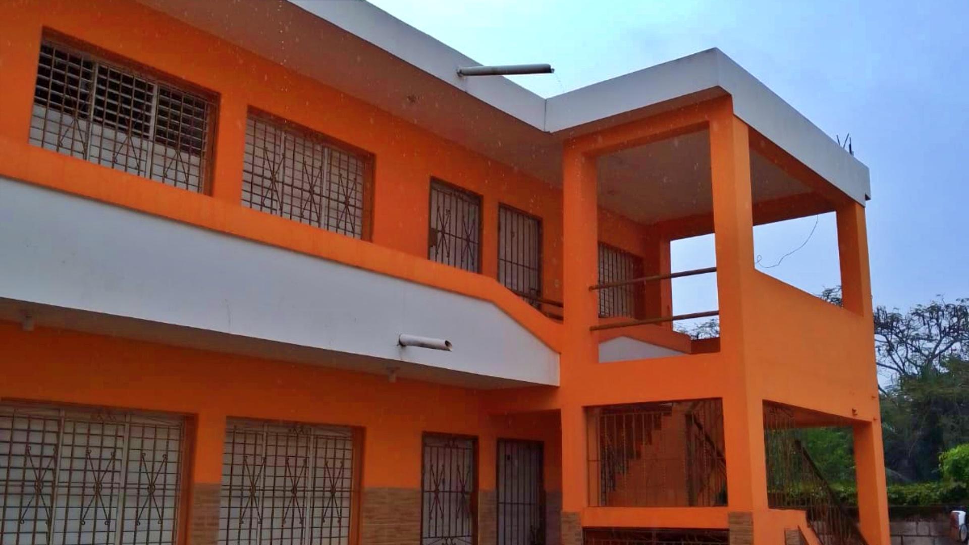 apartamentos - Two-level building for investment in Villa Satélite 7