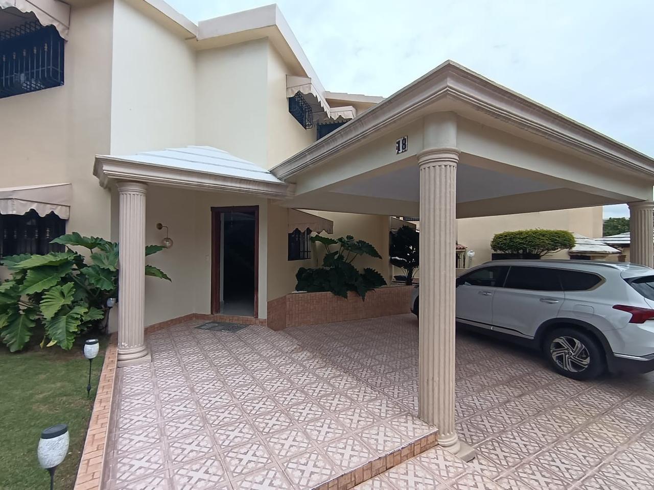 casas - Casa en Venta, Altos De Arroyo Hondo RD$16,000,000 4