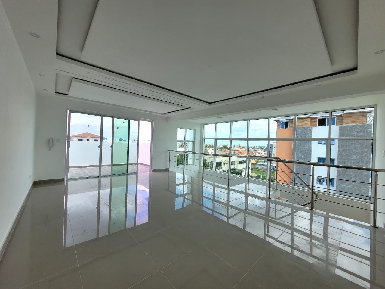 penthouses - Apartamento en venta, cuarto y quinto piso con escalera interna (Penhouse H.C) 2