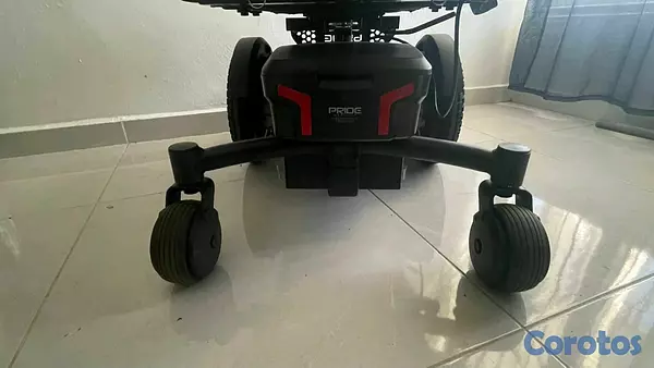 Salud y Equipamiento Médico - Silla de ruedas eléctrica y “Pride". 3