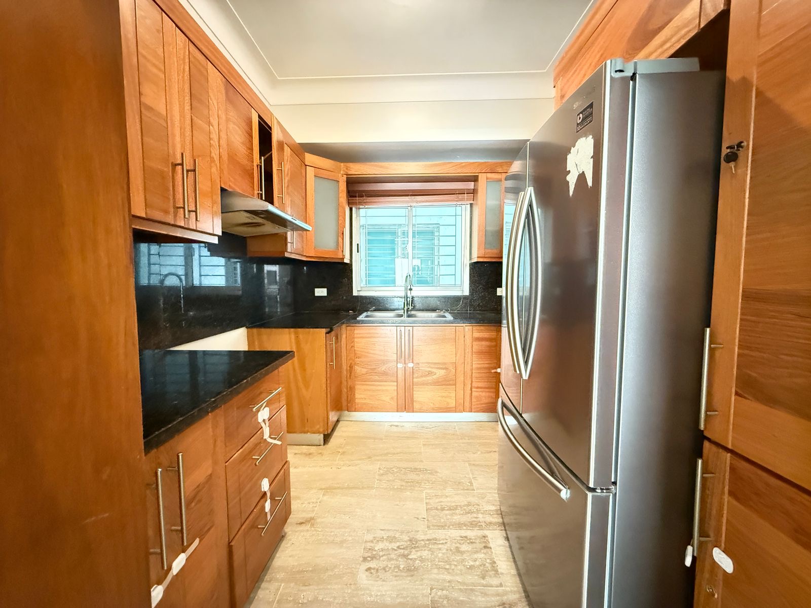 apartamentos - Vendo en el millón dos hab más estudio 2.5 baños  3