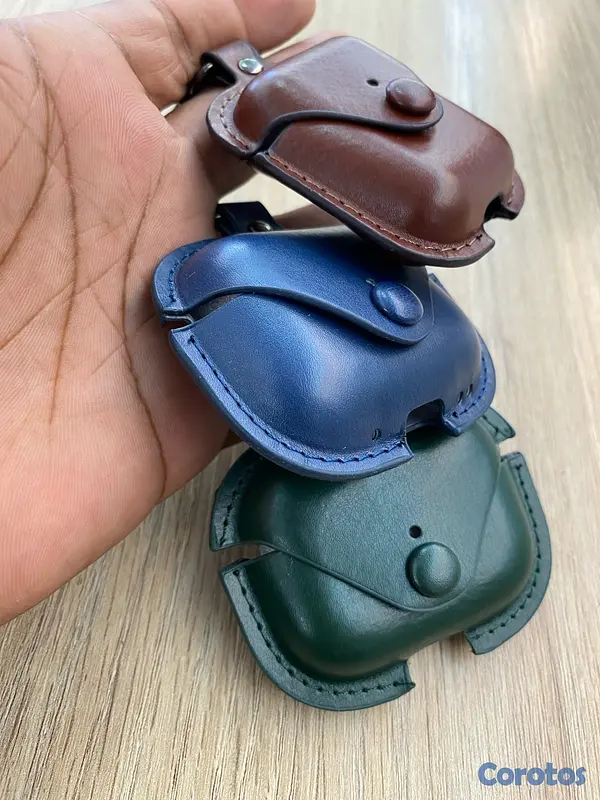 accesorios para electronica - Covers de leather para AirPods. 3