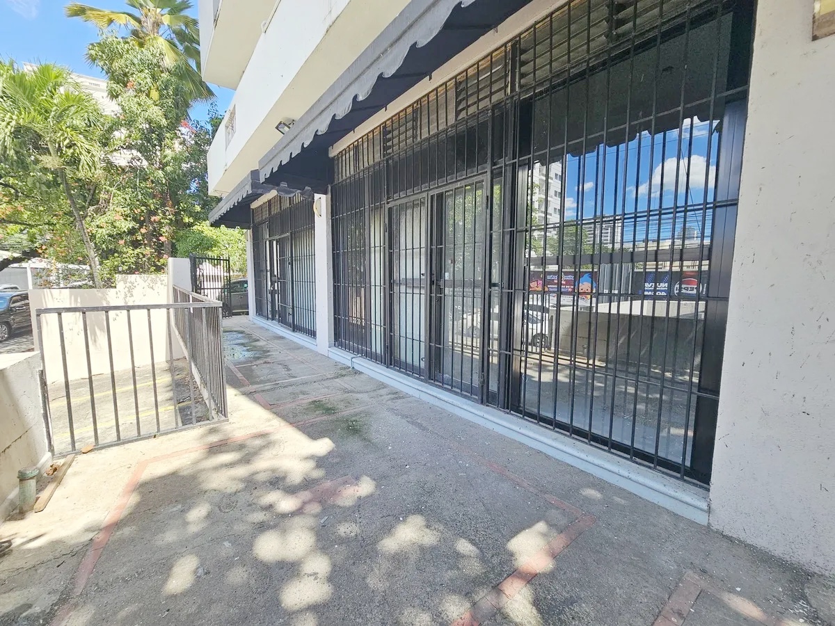 oficinas y locales comerciales - Local en la Esperilla 8