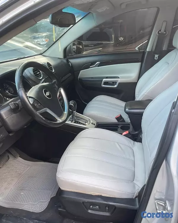 jeepetas y camionetas - CHEVROLET CAPTIVA LTZ 2014 8