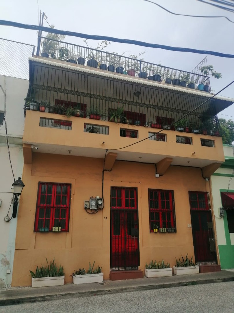 apartamentos - Venta de Edificio de 3 niveles en Zona Colonial 0