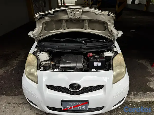 carros - Toyota Vitz 2011  7