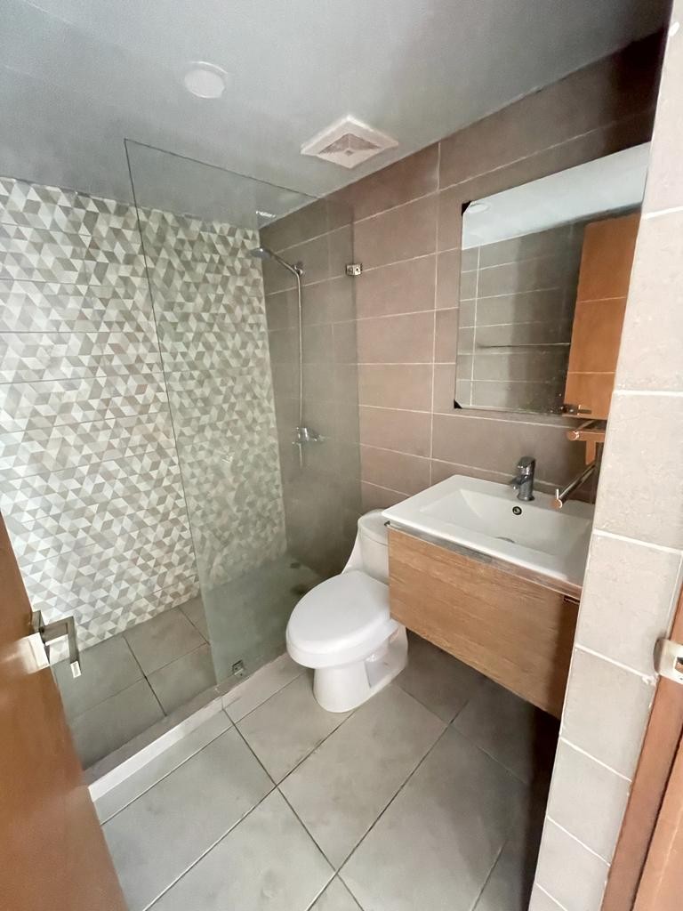 apartamentos - Apartamento 4to piso en Evaristo Morales  6