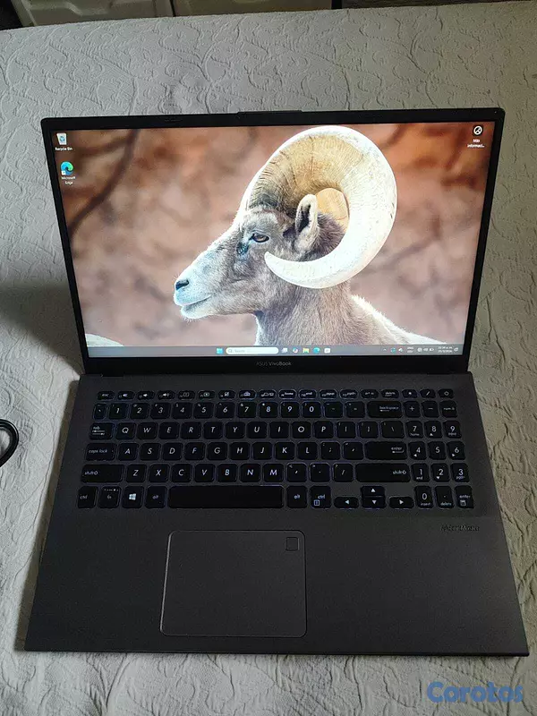 computadoras y laptops - ASUS VivoBook 15 | Core i3 8va Gen | 8GB RAM | Win 4
