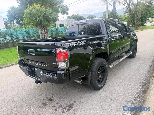 jeepetas y camionetas - Toyota tacoma sr5 2016 4