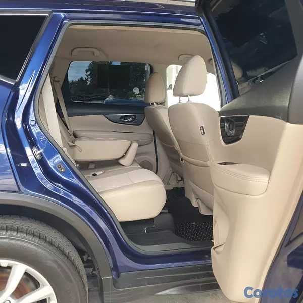 jeepetas y camionetas - Nissan Rogue S 2020 Impecable 14