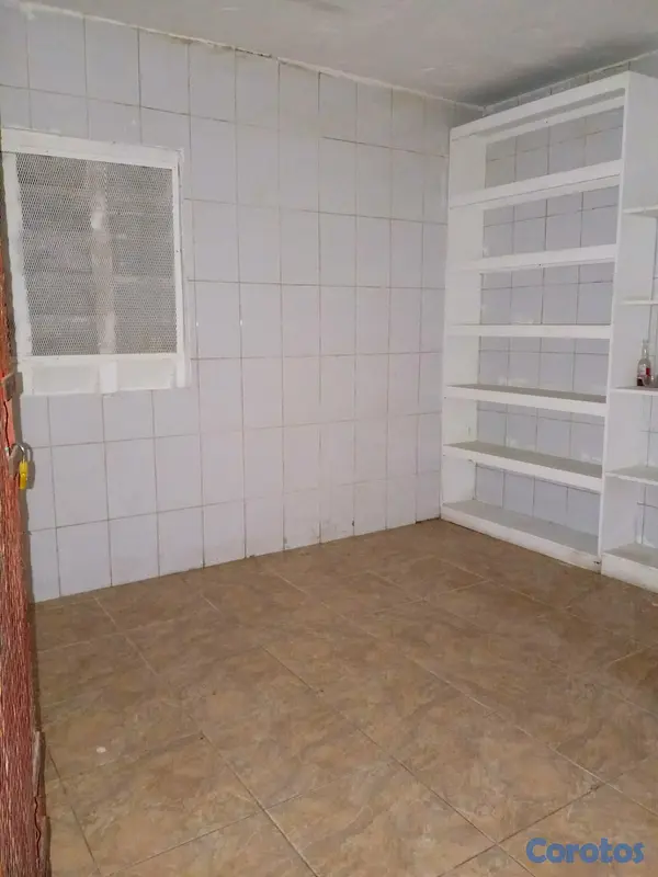 oficinas y locales comerciales - Alquilo local comercial La Fe 250 mt2 4