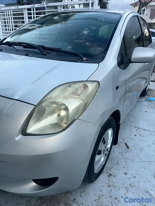 carros - Toyota Vitz 2007 4 Cilindros 13