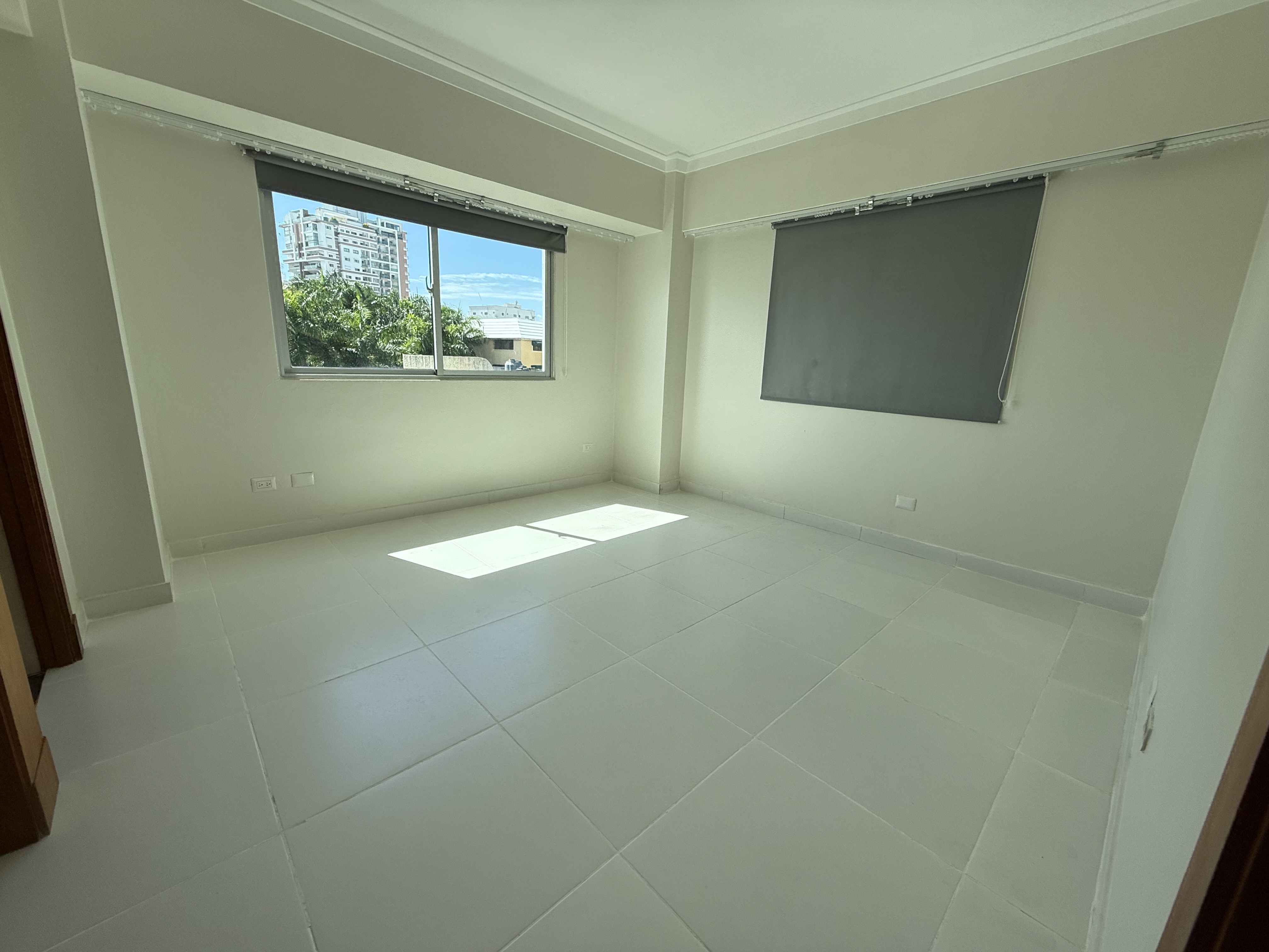 apartamentos - Alquiló los cacicazgos piso 4 , dos habitaciones c 7