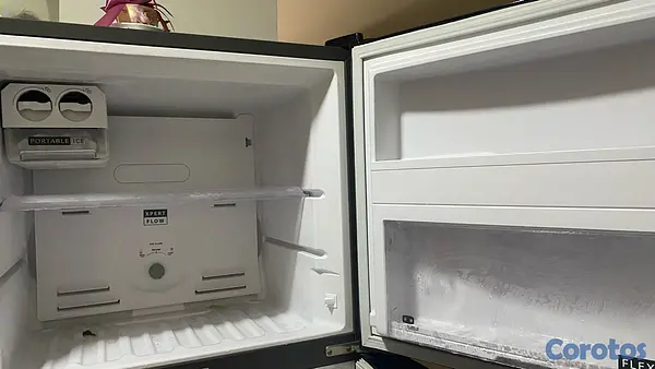 electrodomesticos -  NEVERA WHIRLPOOL MODERNA

 4