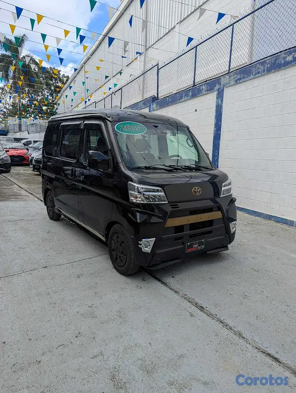 otros vehiculos - TOYOTA PIXIS 2021 1