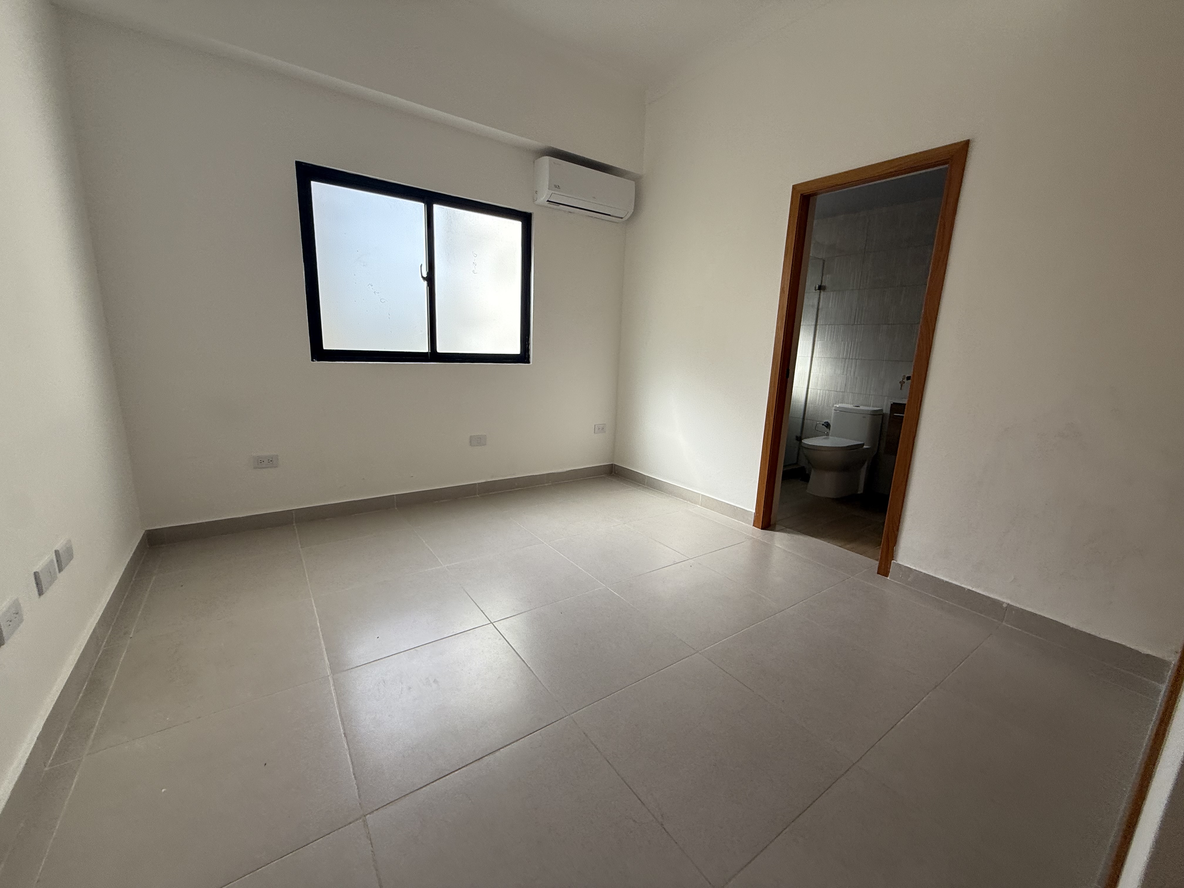 apartamentos - Alquiló Bella vista Sur ,  con línea blanca precio 7