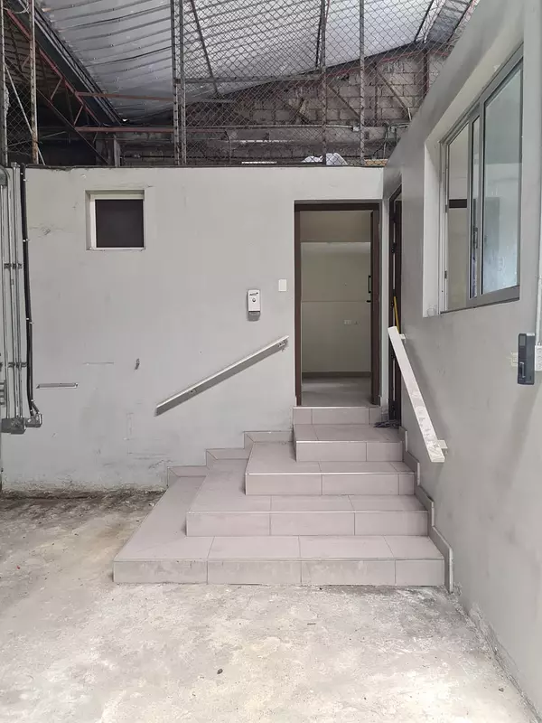 oficinas y locales comerciales - Alquilo Nave 2,200 mts Aut. Duarte Km 11 2