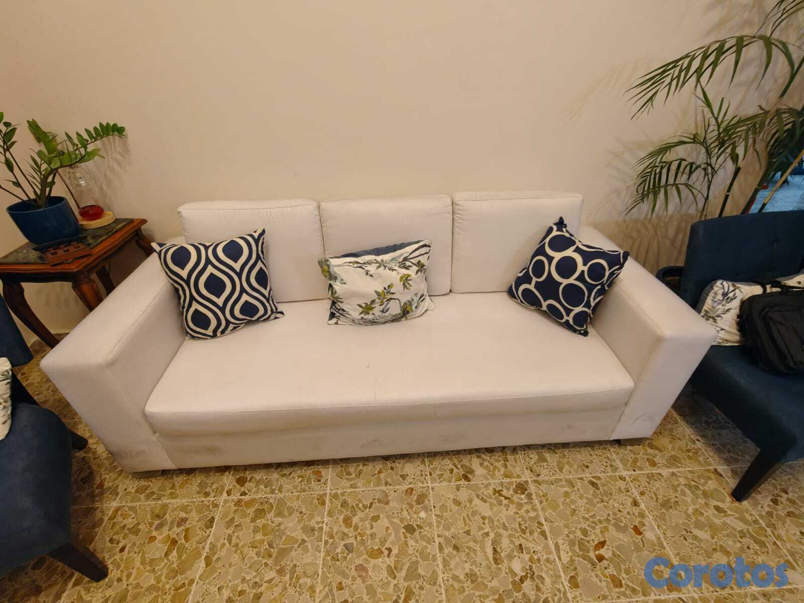 muebles y colchones - Vendo Sofa de 3 Plazas 1