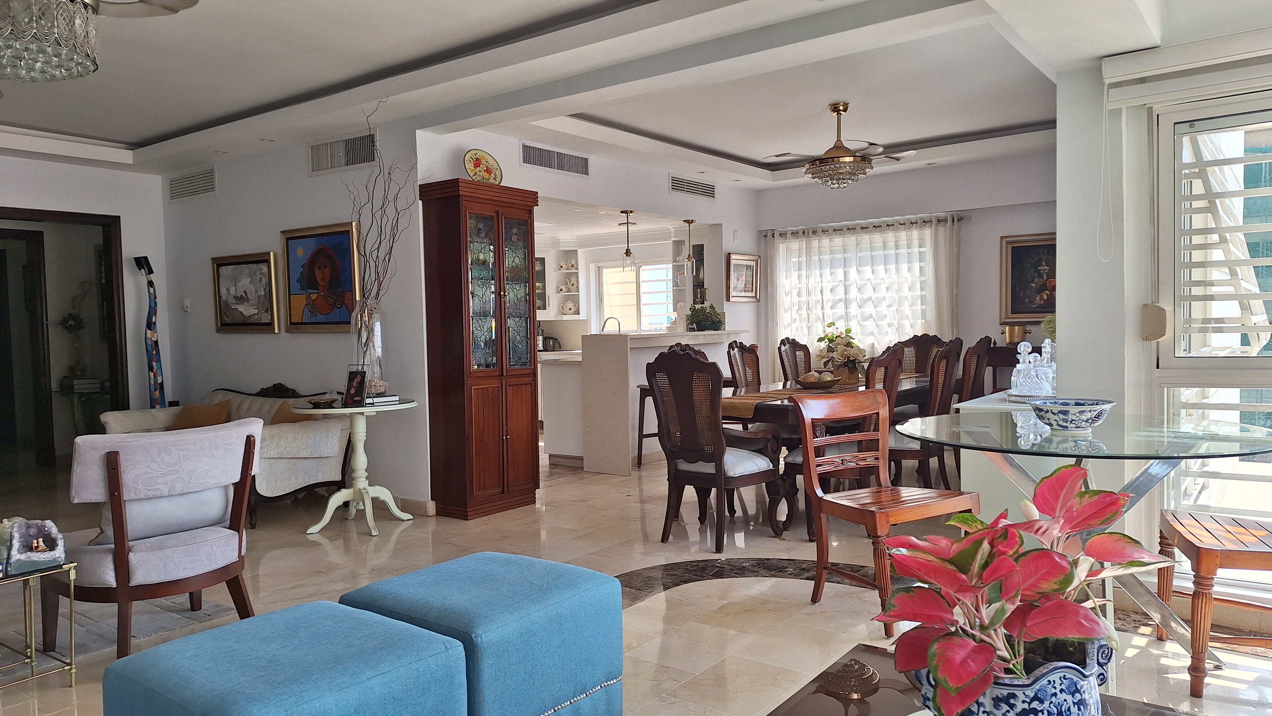 apartamentos - Apartamento en venta de 3 habitaciones más estudio 0