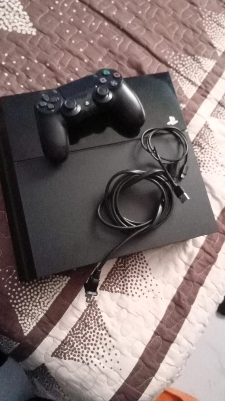 consolas y videojuegos - Ps4 fat 
