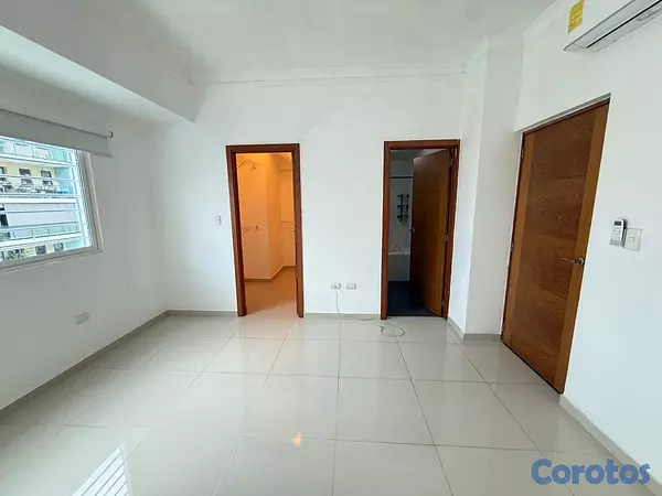apartamentos - vendo Evaristo Morales dos habitacion2.5 baños dos parque balcón servicio  8
