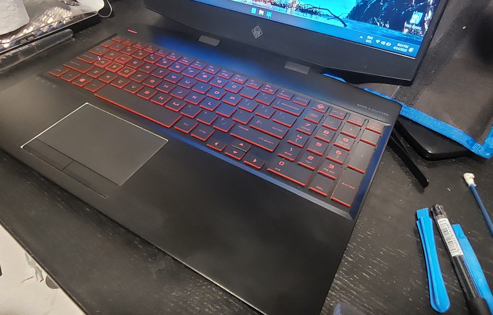 computadoras y laptops - HP OMEN 15 DH-000X INTEL I7 RTX 2060 32G RAM DDR4
