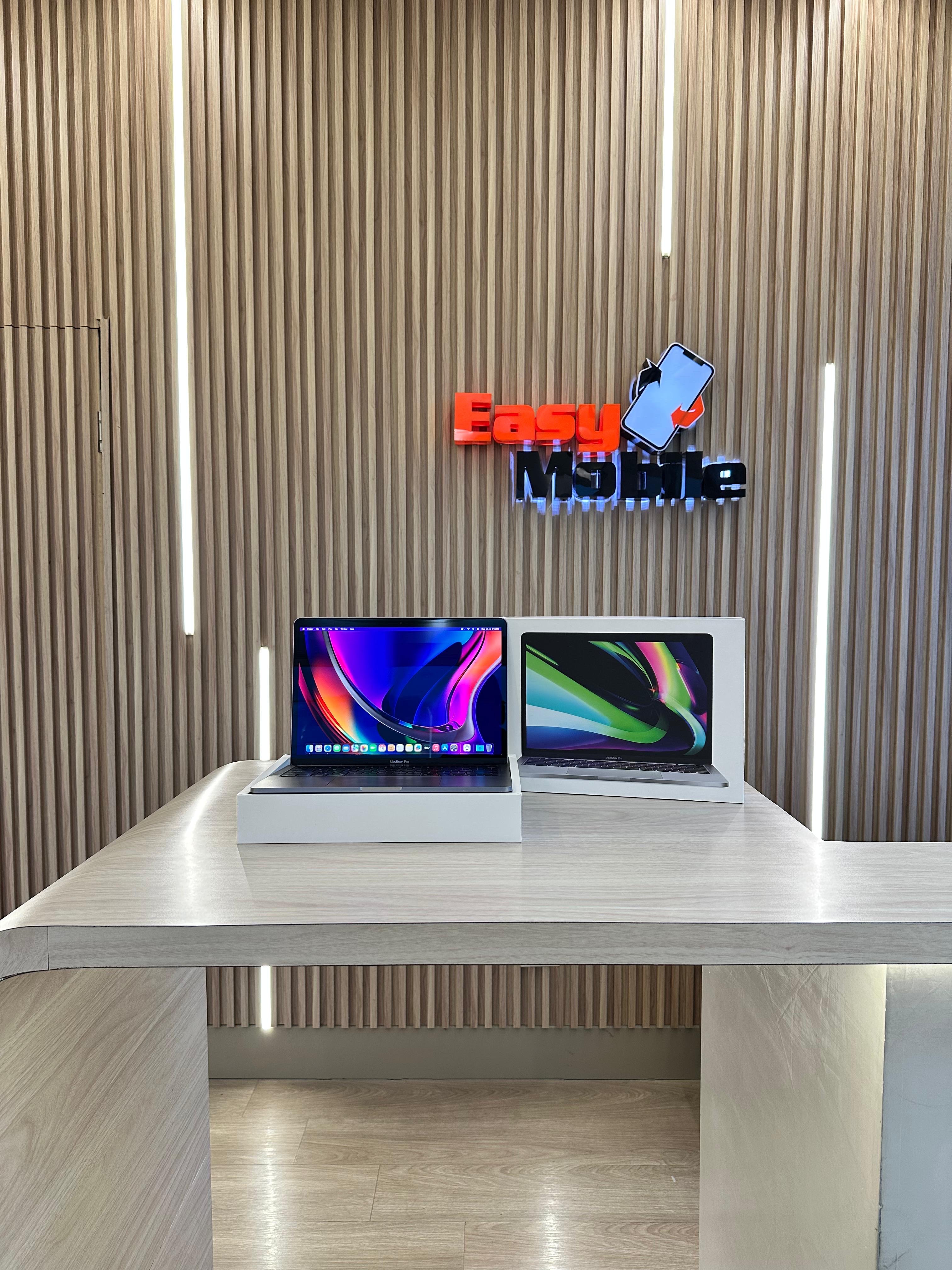 computadoras y laptops - MACBOOK PRO 13” M2 256GB 8GB RAM 
