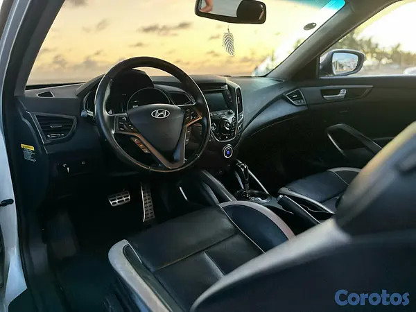 carros - Veloster Turbo 5